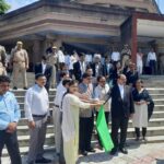 जिला जज ने राष्ट्रीय लोक अदालत के प्रचार वाहन को दिखाई हरी झंडी, आमजन को किया जाएगा जागरूक