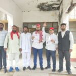 सीतापुर में स्वतंत्रता सेनानी की प्रतिमा हटाई: सपा नेताओं ने मऊ कलेक्ट्रेट में प्रदर्शन कर राज्यपाल को सौंपा ज्ञापन