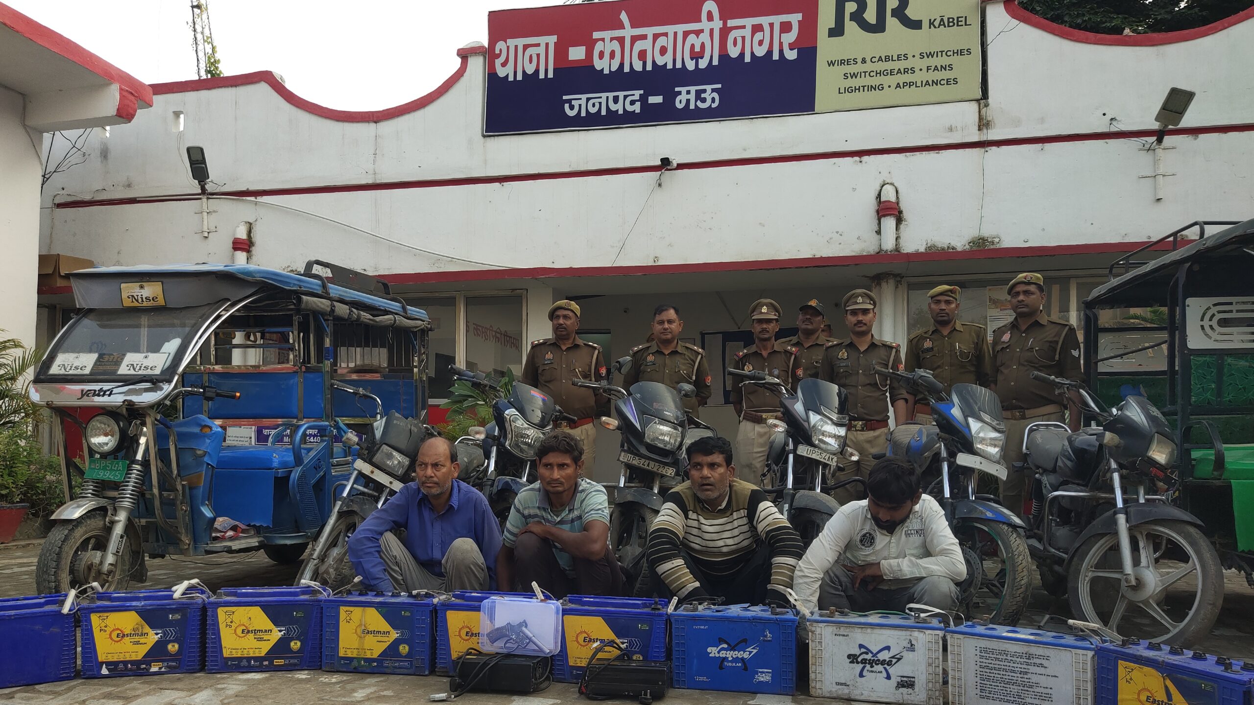 अंतरजनपदीय वाहन चोर गिरोह का पर्दाफाश, चार शातिर गिरफ्तार