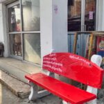 क्षेत्र पंचायत बनकटी में जनसुविधा की पहल, प्रमुख प्रतिनिधि रघुनाथ सिंह के सौजन्य से लगवाई गई सीमेंट की सार्वजनिक बेंच