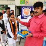 सेन्ट्रल एकेडमी में शत प्रतिशत रहा परीक्षाफलः मेधावी छात्रों का बढाया हौसला