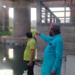 अमहट घाट पर कुवानों नदी से हटाया गया पुराने पुल का मलबा, समाजसेवी सरोज मिश्र ने जताया आभार